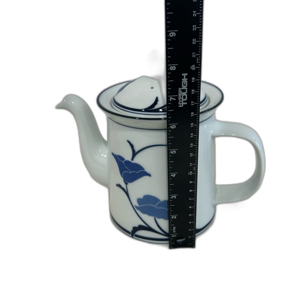 Dansk Tivoli Belles Fleurs Blue/ White Floral Ceramic Tea / Coffee Pot with Lid - Picture 11 of 12